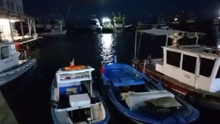 Dikili'de balıkçı teknesi battı: 3 kişinin cansız bedeni bulundu, 2 kişi kayıp
