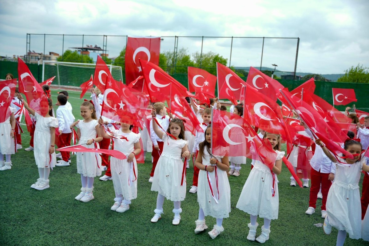 Bergama’da 23 Nisan Coşkusu Törenlerle Kutlandı