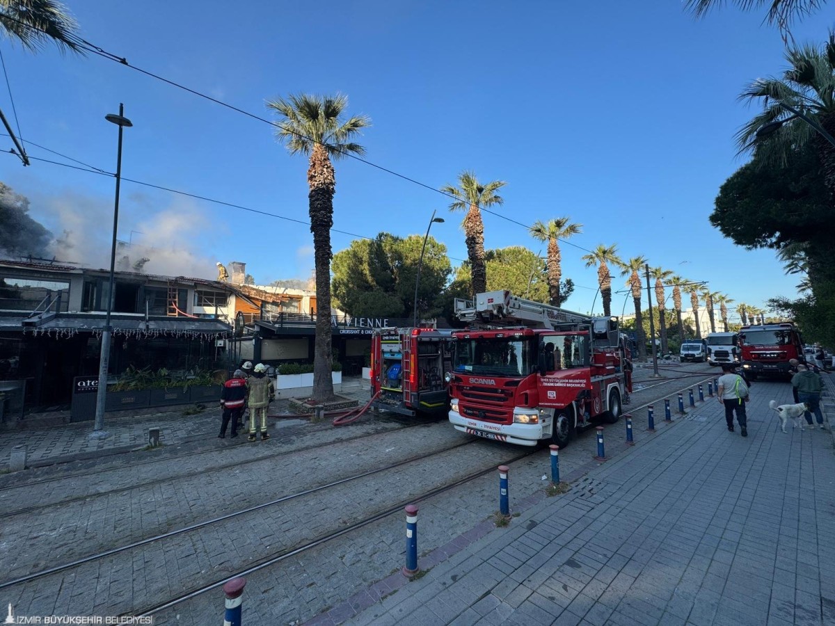 İzmir’de itfaiyenin hızlı müdahalesi faciayı önledi 