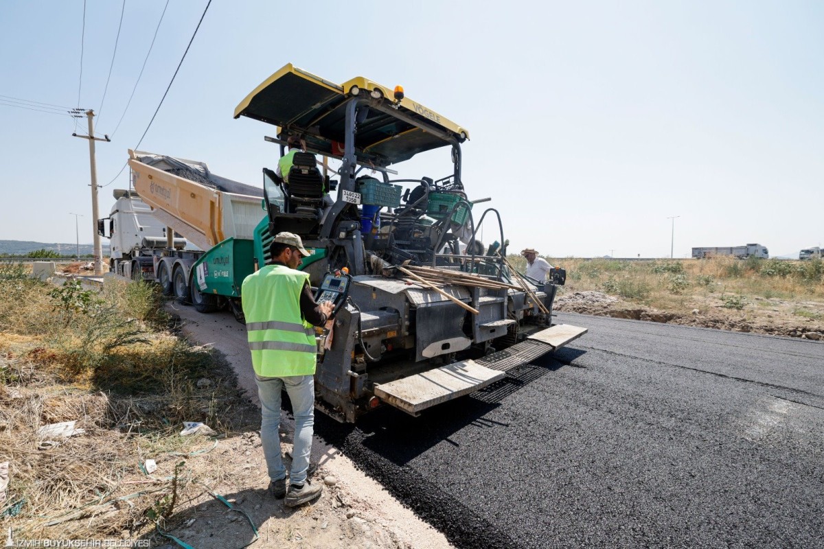 Bergama’da yollar yenileniyor, ulaşım daha güvenli hale geliyor