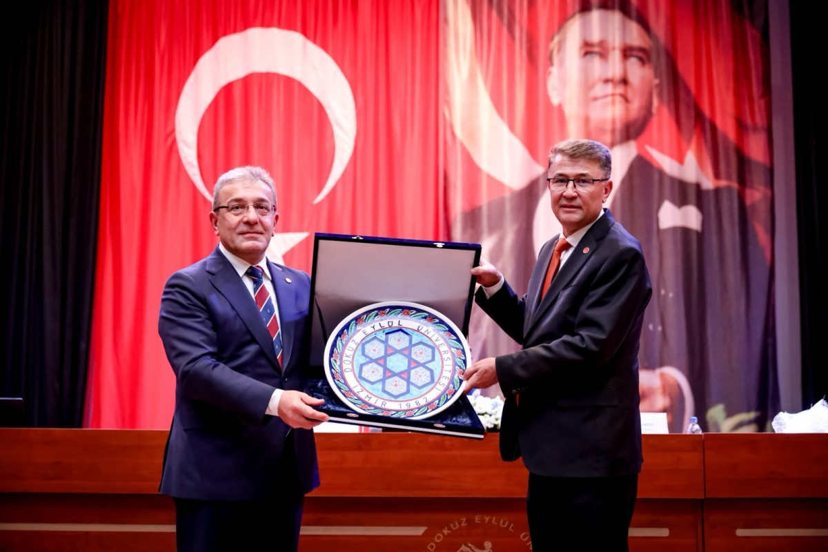 DEÜ SÖYLEŞİLERİNDE “KÖKLERDEN GÜNÜMÜZE TÜRK DİLİ” KONUŞULDU