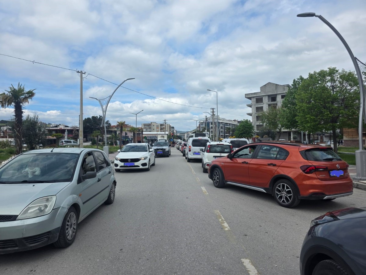 Bergama’da Plansız Çalışma Trafiği Çıkmaza Sürükledi